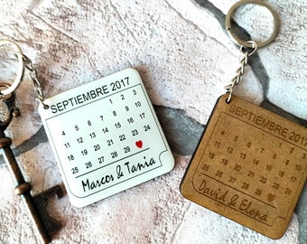 Keychain wooden calendar with bright resin,calendar with the month and year you choose,personalized Valentine's Day anniversary gift