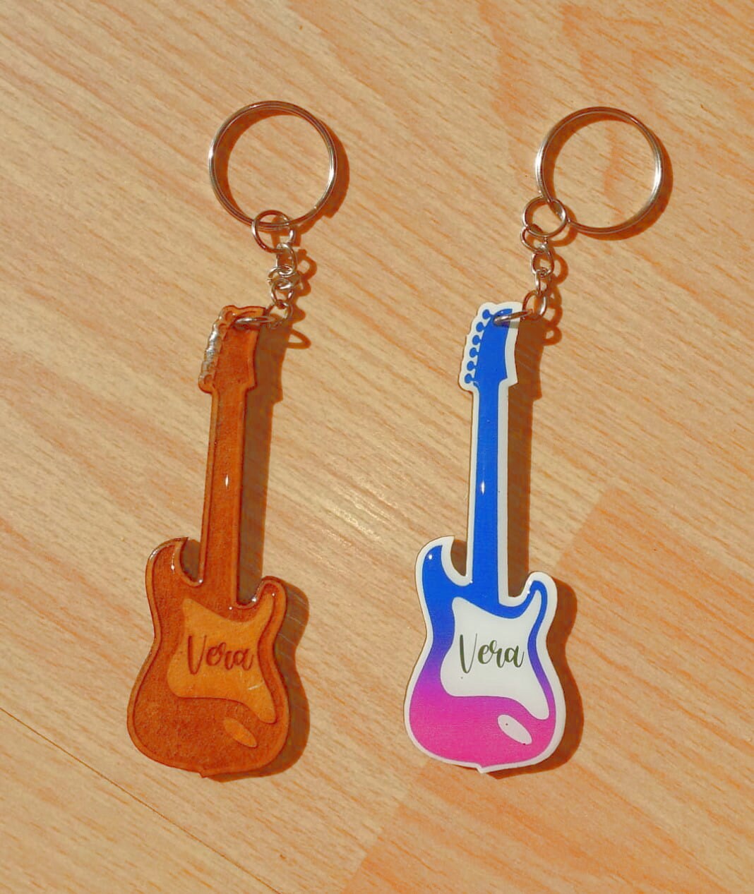 Custom electric guitar wood keychain, original gift guitar keychain