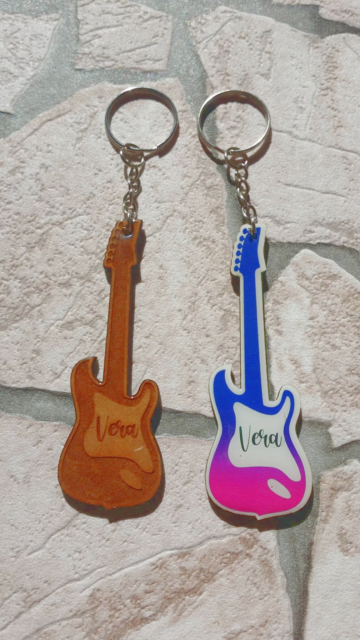 Custom electric guitar wood keychain, original gift guitar keychain