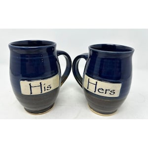 Juego de 2 tazas de cerámica para él y para ella, hechas a mano y firmadas por Studio Pottery ANGELA GRAHAM.