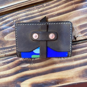 Soporte de tarjeta de billetera minimalista de cuero hecho a medida