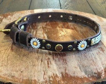Daisy Collar, Personalized Nature Tone Flower Dog Collar,Floral Girly Brass Leather Collar, Small Dog Collar, 3/4” Inch, yellow daisy Collar