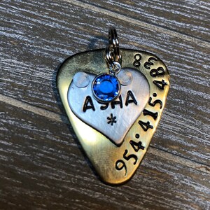 Identyfikator dla zwierząt Swarovski Crystal Pet Tag, spersonalizowany ręcznie stemplowany identyfikator dla zwierząt, identyfikator w kształcie kostki do gitary i serca z kamieniem szlachetnym, spersonalizowany identyfikator, identyfikator do obroży dla psa,
