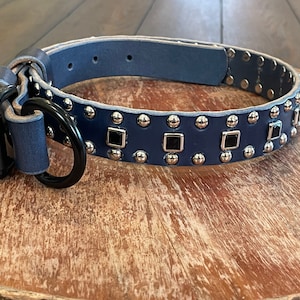 Lederen hondenhalsband met zwarte vierkante kristallen en zwarte hardware, 1 &quot;inch brede hondenhalsband met zwarte gesp voor middelgrote honden