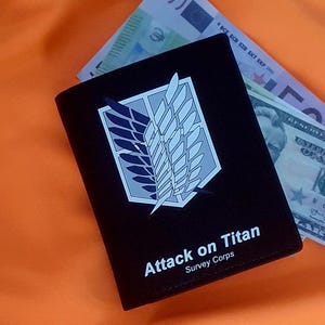 Cartera de hombre fabricada en piel sintética ecológica pura "Attack on Titan".