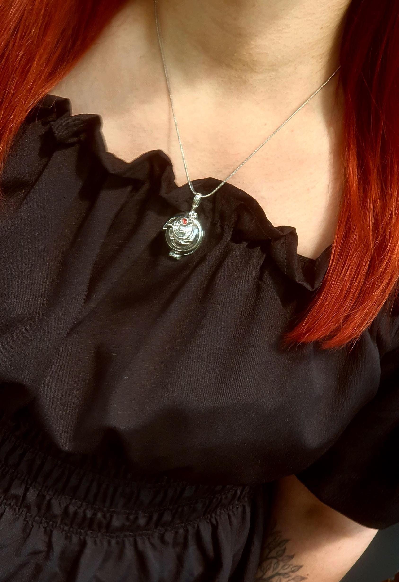 Rebecca necklace - Etsy 日本