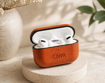 Personalisierte AirPods Hülle, AirPods Pro 2 & Pro 3 Hülle, Namen Geschenk, Vegan Leder AirPods Hülle, Minimale Ohrhörer Hülle