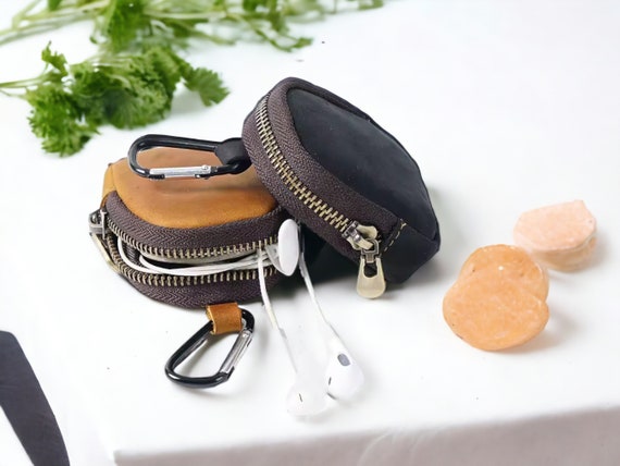 Handmade Leather Coin Purse: Personalized Small Change Wallet