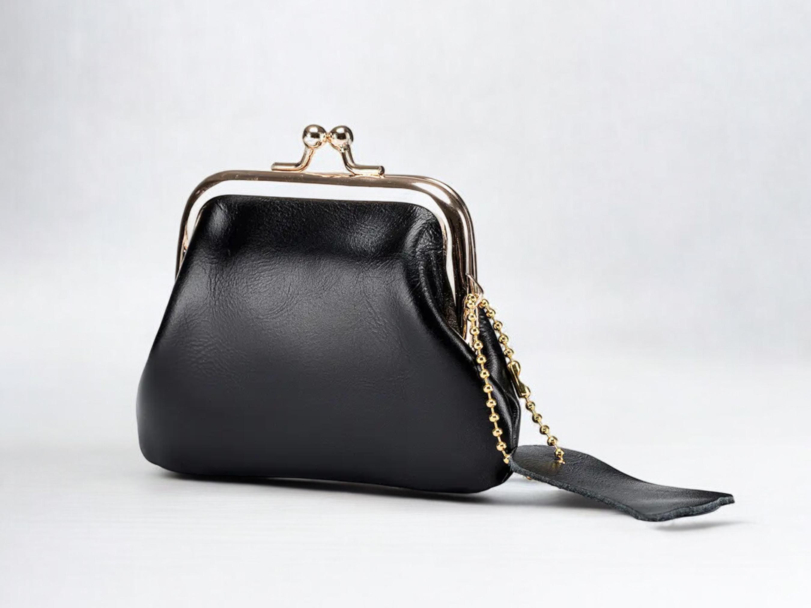 Vintage Coach Change Purse Black がま口 Coach Vintage BLACK Leather Wallet Purse With Coin Unit Snap