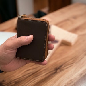 毎日使えるパーソナライズされた父の日ギフト、レザーRFIDブロッキングカードホルダー、ジッパー付き大容量ミニマリストカードホルダー