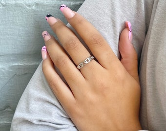 Sterling interlocking chain link ring