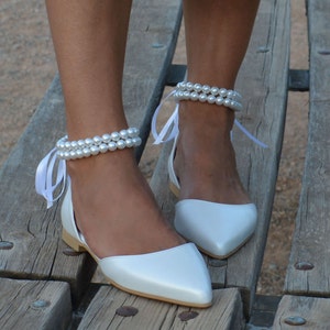 Ballerine da sposa, Ballerine di perle, Scarpe con cinturino alla caviglia di perle, Scarpe da sposa per la sposa, Scarpe da sposa bianche, Scarpe da sposa di perle