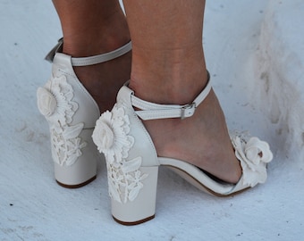 Block heel Ivory wedding sandals, Handmade Ivory leather heels, Flower Lace Shoes, Bridal heels, Wedding Heel shoes, Wedding sandals Bride
