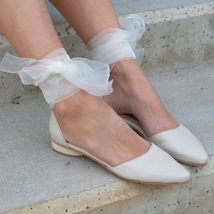 Wedding Flats/ Ivory Organza Laces Pointy shoes/ Wedding shoes for Bride flat/ Wedding pumps Low Heel/ Flat Wedding pumps/Bridal shoes