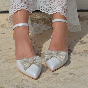 Women&#39;s Bridal shoes, White ballet flat, Wedding ballet pumps, Bridal pearl shoes, Wedding shoes Bows, D&#39;Orsay flats &#39;Pearly Bow&#39;&#39;
