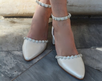 Ivory Wedding shoes/ Block heel Wedding shoes/ Low Heel Bridal shoes/ Low Heel Wedding shoes/ Bridal shoes/ Ankle strap pumps ''Marguerite''