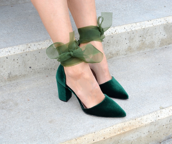 Zapatos de novia de terciopelo verde oscuro / Bombas - Etsy México