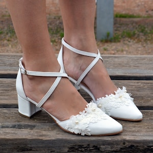 Low heel Bridal block heels-Handmade White leather heels-Wedding shoes-Bridal shoes-Mid heel shoes-Flower decorated heels EMILY