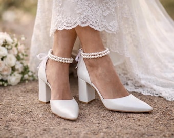 Scarpe da sposa color avorio con cinturino alla caviglia in perle, scarpe da sposa con tacco a blocco