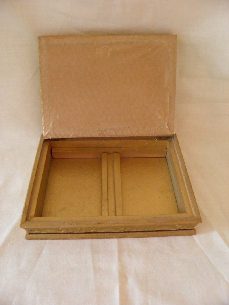 Silhouette jewelry trinket box vintage