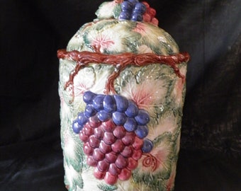 NEW APPLE+GRAPES+MAGNOLIA HAND PAINTED FINE CERAMIC COOKIE JAR+LID+BOX NEW APPLE+GRAPES+MAGNOLIA HAND PAINTED FINE CERAMIC COOKIE JAR+LID+BOX