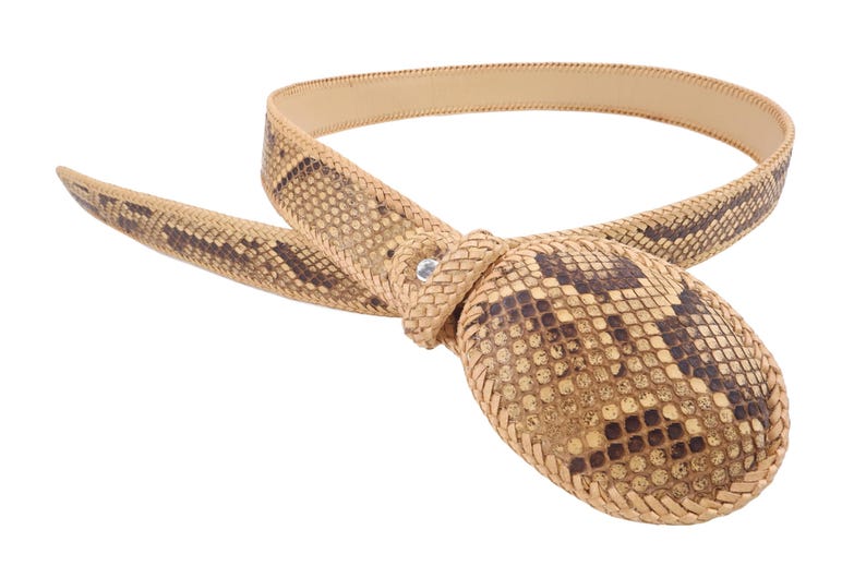 Handgemaakte cowboy-herenriem van echt Birmaans pythonleer. Brown Beige