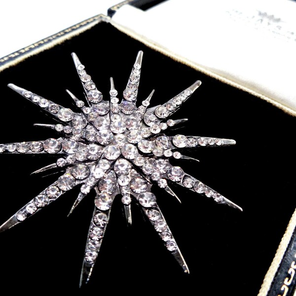 Beautiful Statement Art Deco Style Vintage Diamond Paste Dark Silver Star Brooch