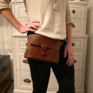 MollyJean Hipster I Genuine Brown or Black Cowhide Leather Fanny Pack Crossbody Adjustable Strap