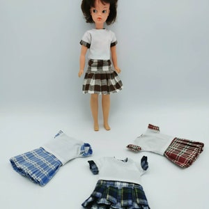 Set with blouse and short skirt for dolls like Pedigree Sindy.