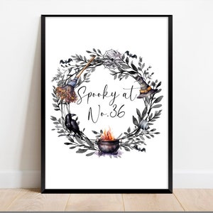 Impresión personalizada de números de casas espeluznantes, decoración de Halloween, arte de pared de vibraciones espeluznantes, póster de otoño de temporada. Signo de inicio personalizado. Impresiones de Halloween.