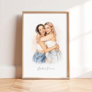 Könnte beinhalten: Ein gerahmtes Aquarell-Porträt von zwei Personen, die sich umarmen und beide weiße Tanktops sowie blaue Jeansshorts tragen. Das Kunstwerk zeigt weiche Pinselstriche und sanfte Farbtöne, mit dem handschriftlichen Text Besties Forever.