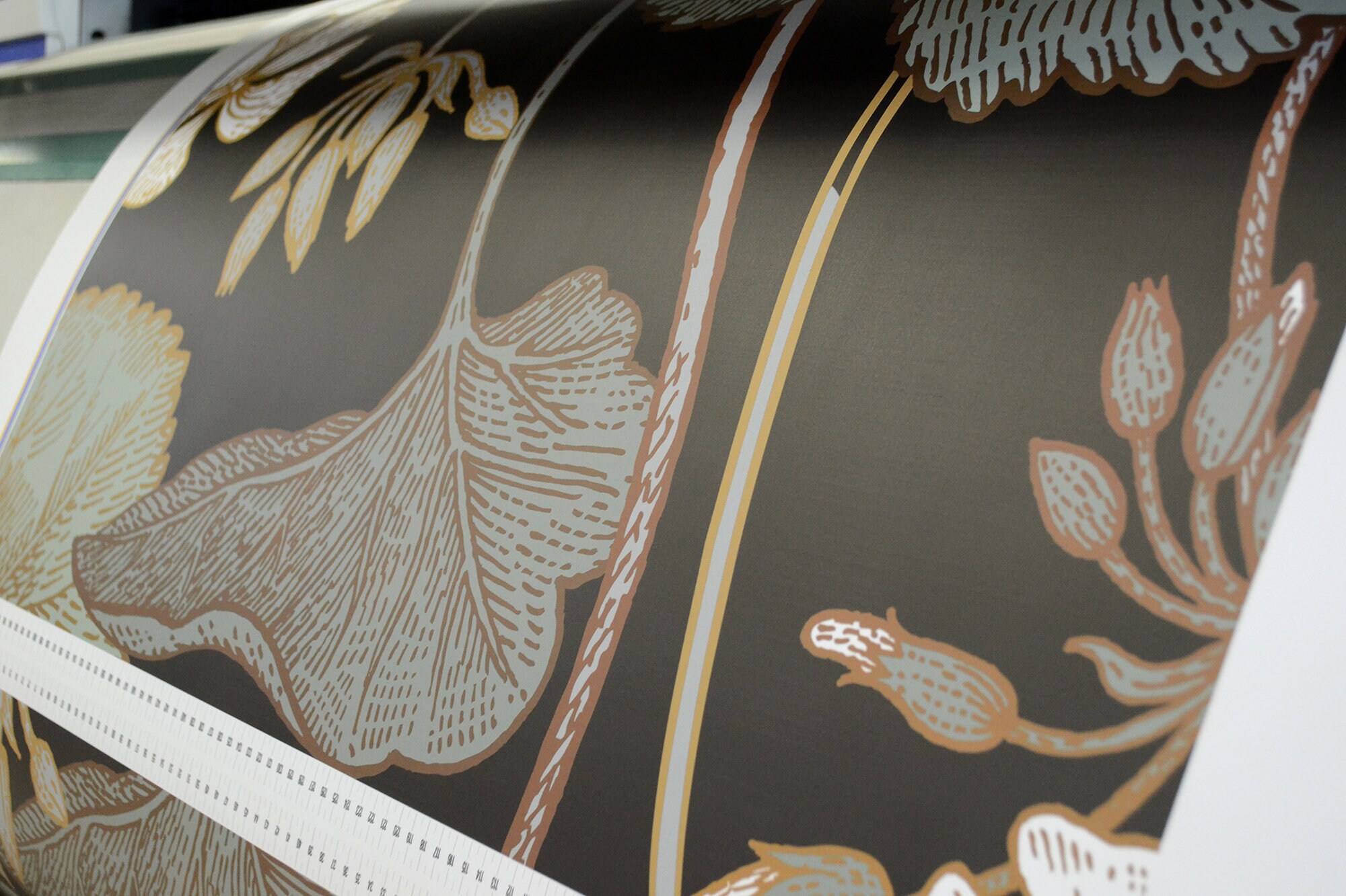 White Geranium Wallpaper Self Adhesive Dark Floral Wall - Etsy