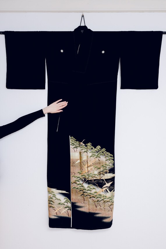 Kuro Tomesode Kimono with Artist Seal, Cranes & P… - image 4
