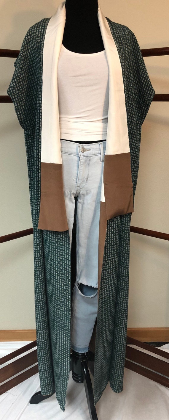 Japanese Silk Green Amd white Vintage Sleeveless k