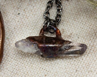 Ìsdýrlingar - Kristallklarer Amethyst Doppelender / Kupfer - Rainbow Aura finish - Kette #I53