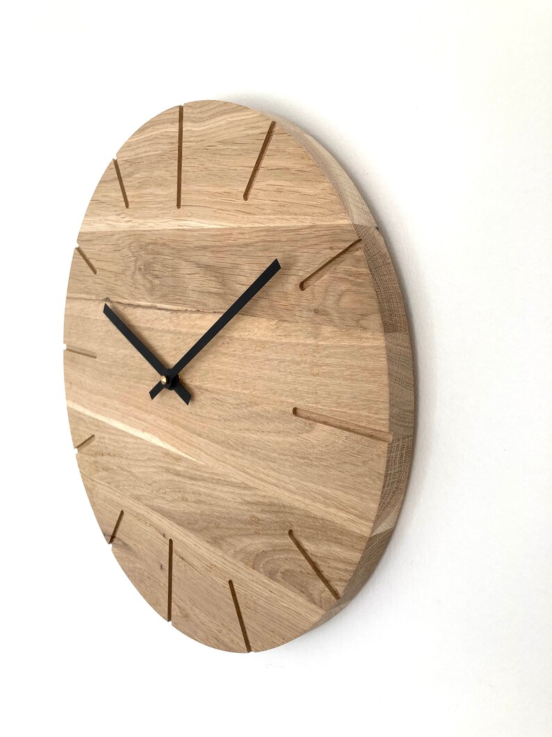 Horloge murale moderne en chêne, modèle Fly, bois massif, bois massif image 5