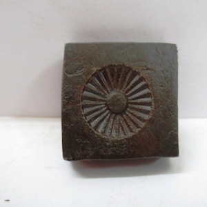 Indian Brass Metal Jewellery Making Tool Mold Seal Stamp Ethnic Round Design