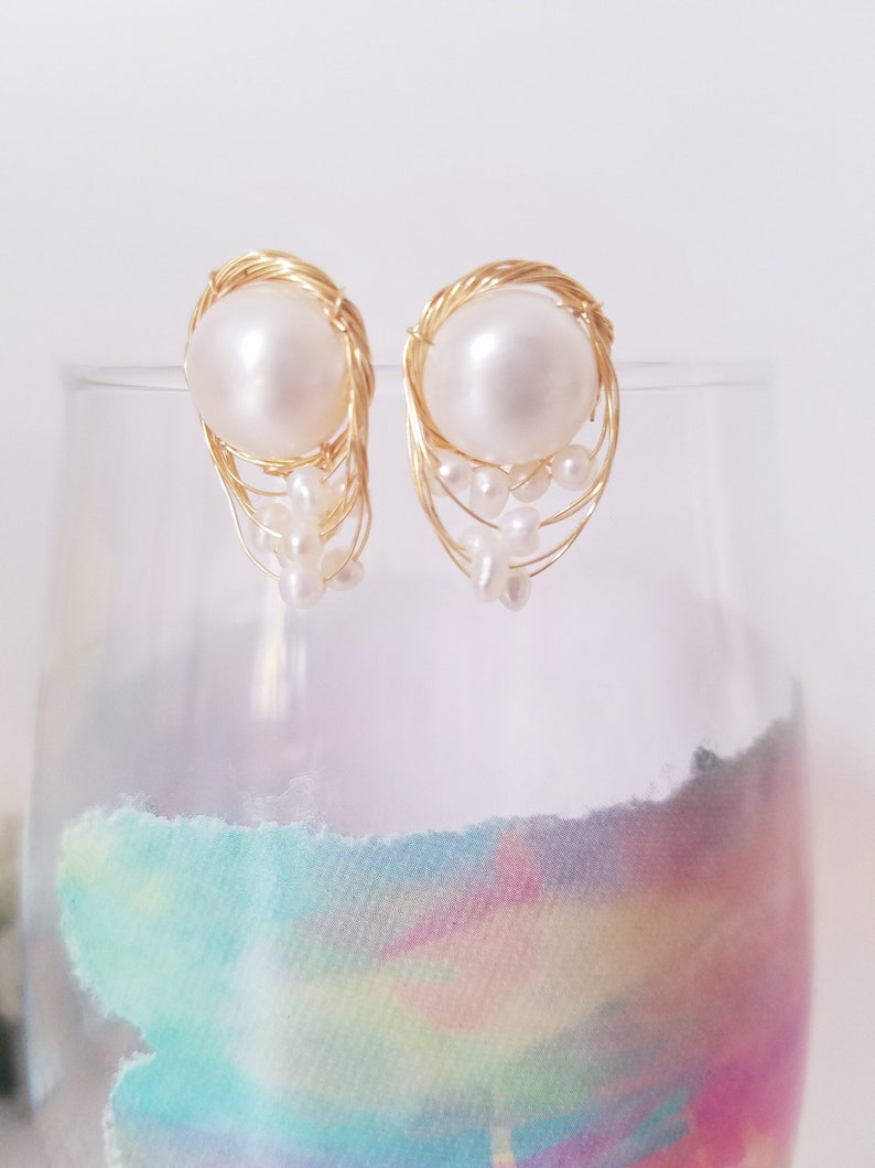 Freshwater pearl earrings pearl gold studs,wire earrings,minimal jewelry,bridesmaid earrings,modern jewelry,wedding earring,custom gift box