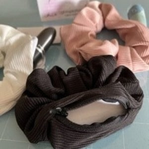 Accesorios para el cabello de algodón personalizados para mujer con coleteros para el cabello con bolsillo oculto en la parte superior