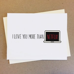Kocham cię bardziej niż Netfix Card. Słodka karta dla pary. Pomysły na prezenty rocznicowe dla niego i dla niej. Karta rocznicowa dla chłopaka i dziewczyny.