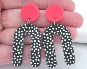 polka dot earrings Hand painted polka dot earrings wood earrings pink hand painted earrings polka dot art,pink and white polka earrings
