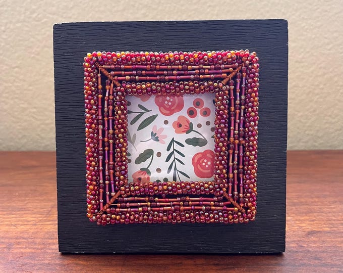 Vintage wood and red beaded square frame 6"x6" holds a 2  1/4"x2 1/4"” photo
