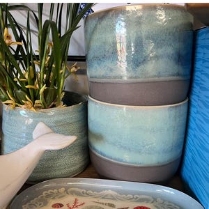 Reactive glaze aqua two toned pot 5"w 4 1/2" H