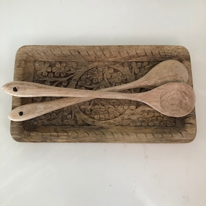 Set of two hand carved mango wood spoons
