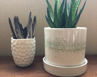 White and green reactive glaze 5 1/2”H x 6”D planter with saucer