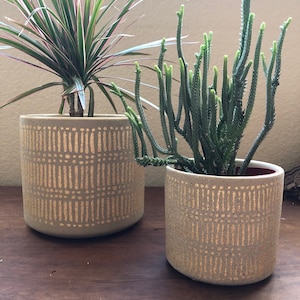 Sand textured 6 inch or 4 inch pot with gold design details