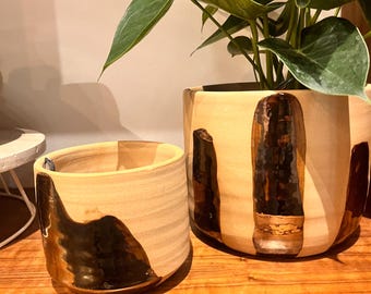 Ceramic beige and brown metalic finished  brush stroke pot each will vary