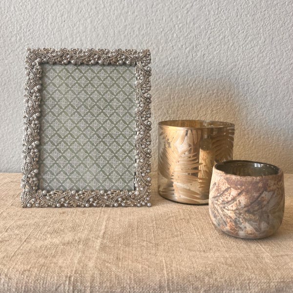 Pearl & Rhinestone Trimmed Picture Frame w/ Pendant & Ribbon main image 1