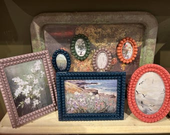 Marco de fotos magnético estilo vintage con bobina, de resina de madera, con capacidad para imágenes de 3,8 x 6,3 cm (1,5" x 2,5").