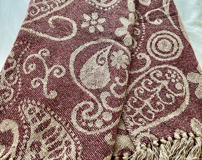 Ultra soft recycled, cotton slub throw blanket with paisley pattern with fringe, purple and natural color  60"L x50" W